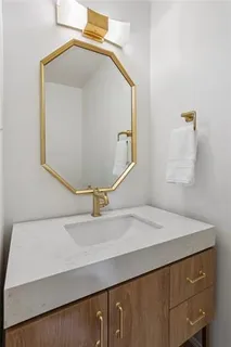 $549,000 | 1 Charlotte Drive, New Orleans, LA 70122