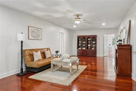 $549,000 | 1 Charlotte Drive, New Orleans, LA 70122