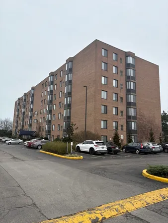 $1,650 | 637 East Woodland Park Avenue, Unit 611, Chicago, IL 60616