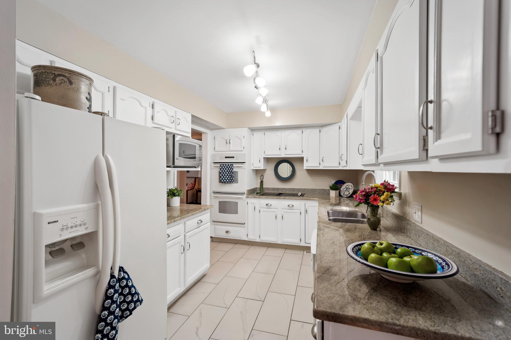 2576 Hidden Cove Road Annapolis, MD 21401 - Photo 7 of 56 Gallery Image 7