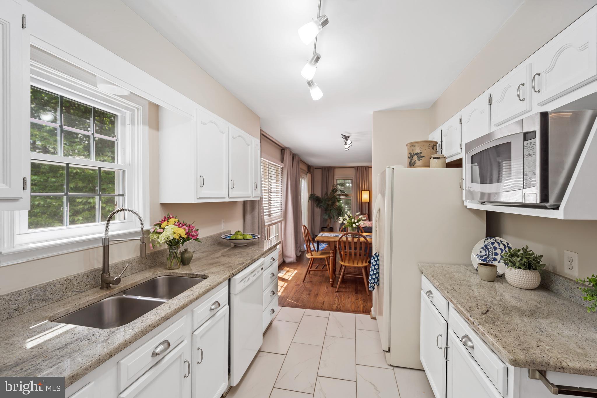 2576 Hidden Cove Road Annapolis, MD 21401 - Photo 8 of 56 Gallery Image 8
