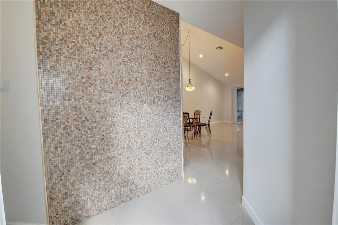 20487 Vía Marisa, Unit 20487 Boca Raton, FL 33498 - Photo 5 of 47 Photo 5