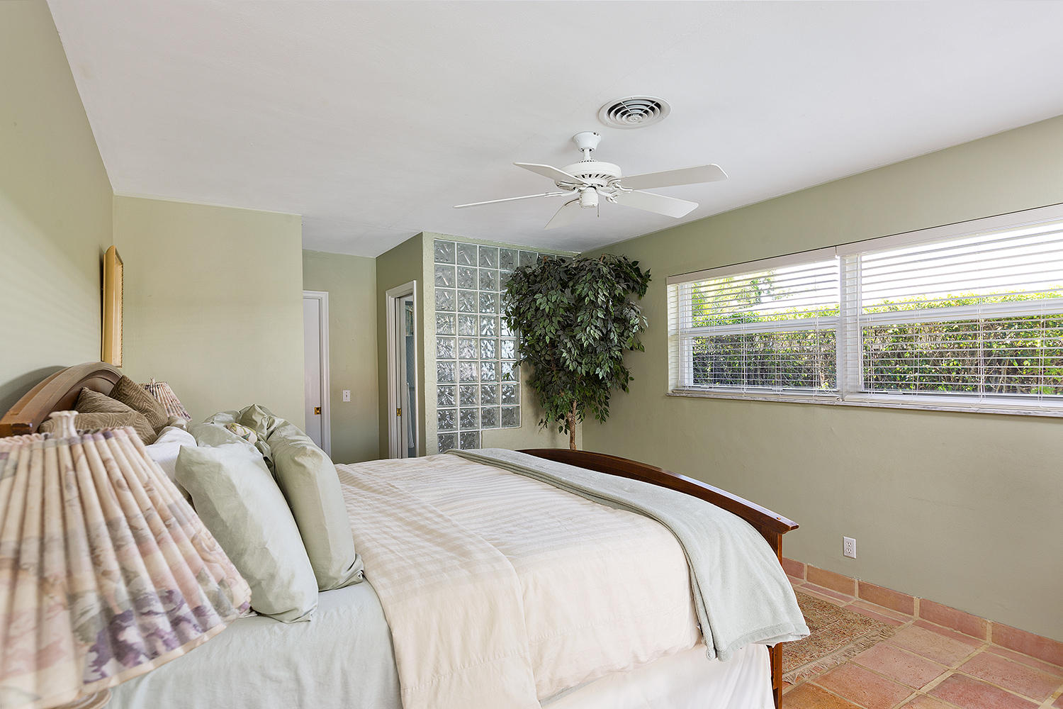 71 Southwest 11th Court Boca Raton, FL 33486 - Photo 12 of 24 12_Masterbedroom_2
