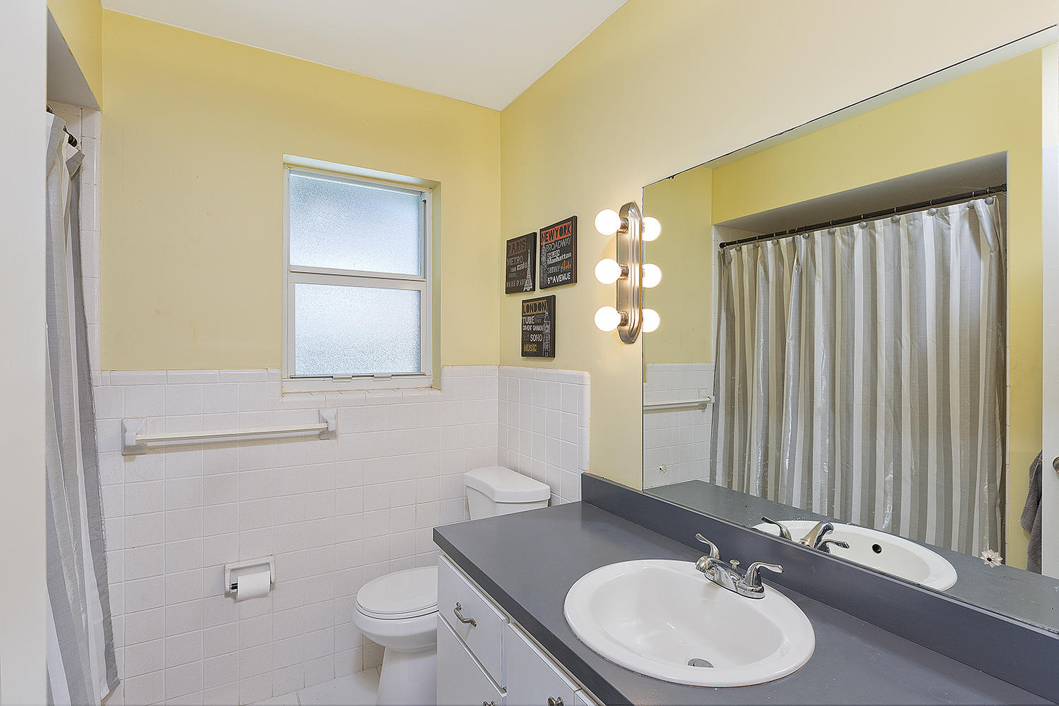 71 Southwest 11th Court Boca Raton, FL 33486 - Photo 16 of 24 16_Bathroom2