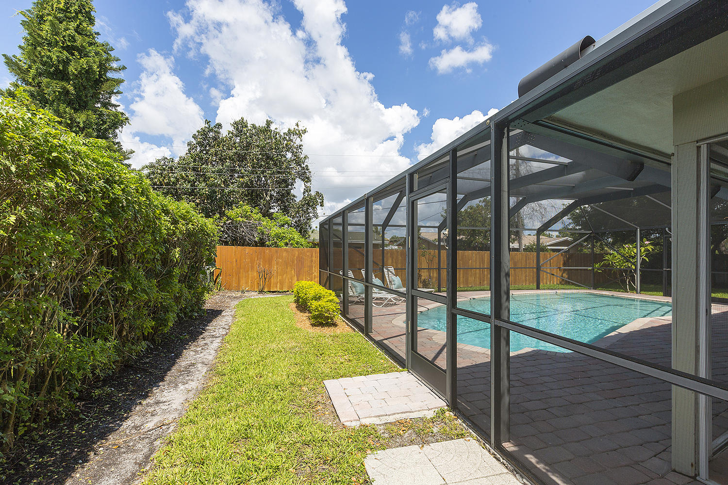71 Southwest 11th Court Boca Raton, FL 33486 - Photo 22 of 24 22_FencedBackyard