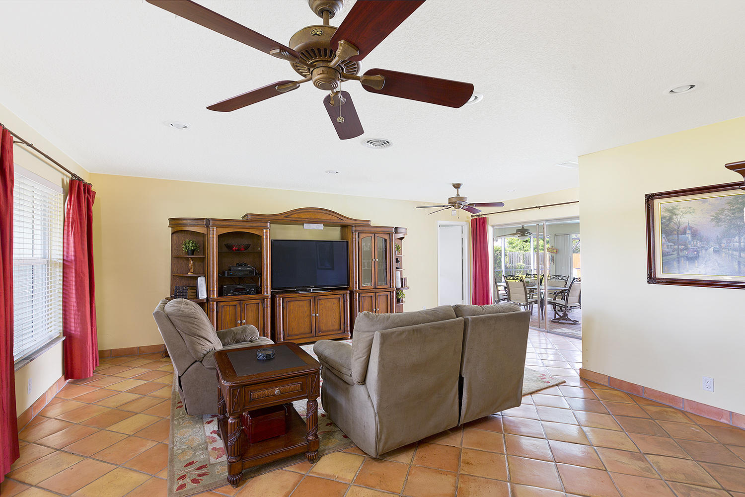 71 Southwest 11th Court Boca Raton, FL 33486 - Photo 4 of 24 04_Livingroom_1