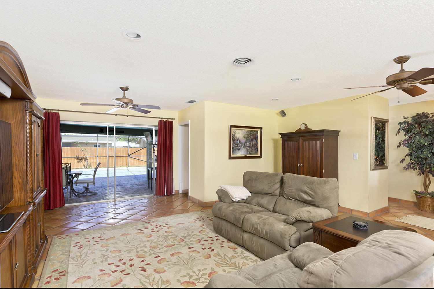 71 Southwest 11th Court Boca Raton, FL 33486 - Photo 5 of 24 05_Livingroom_4