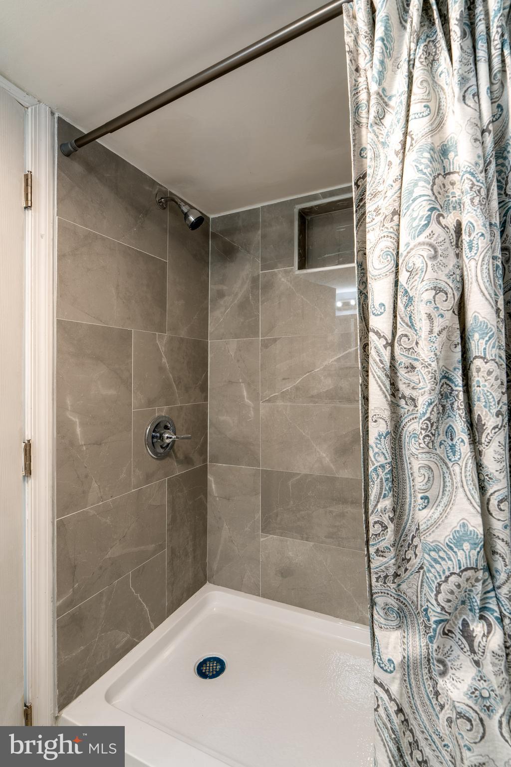 327 Beaver Street Lancaster, PA 17603 - Photo 15 of 17