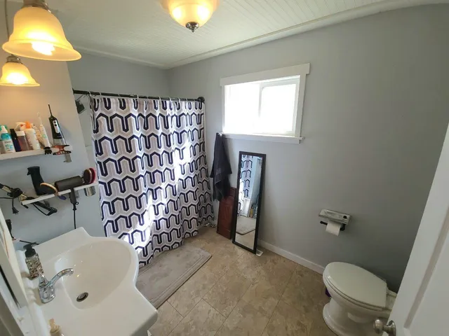 $270,000 | 622 South Caldwell Road, Mayfield, KS 67103