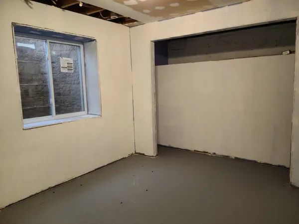 $270,000 | 622 South Caldwell Road, Mayfield, KS 67103