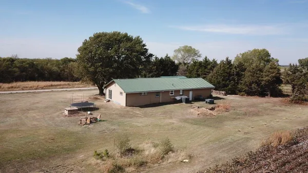 $270,000 | 622 South Caldwell Road, Mayfield, KS 67103