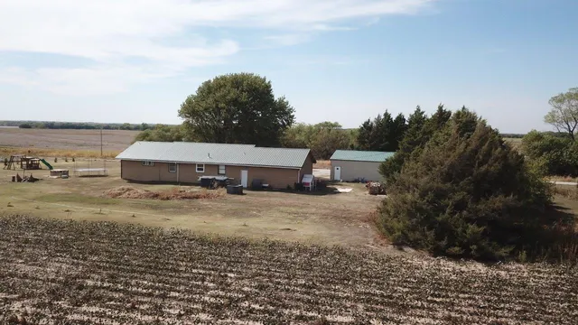 $270,000 | 622 South Caldwell Road, Mayfield, KS 67103