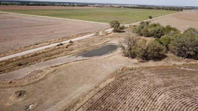 $270,000 | 622 South Caldwell Road, Mayfield, KS 67103