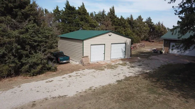 $270,000 | 622 South Caldwell Road, Mayfield, KS 67103