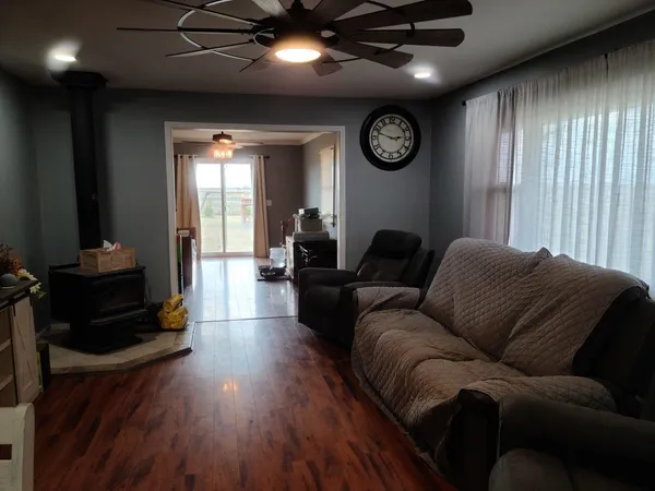 $270,000 | 622 South Caldwell Road, Mayfield, KS 67103