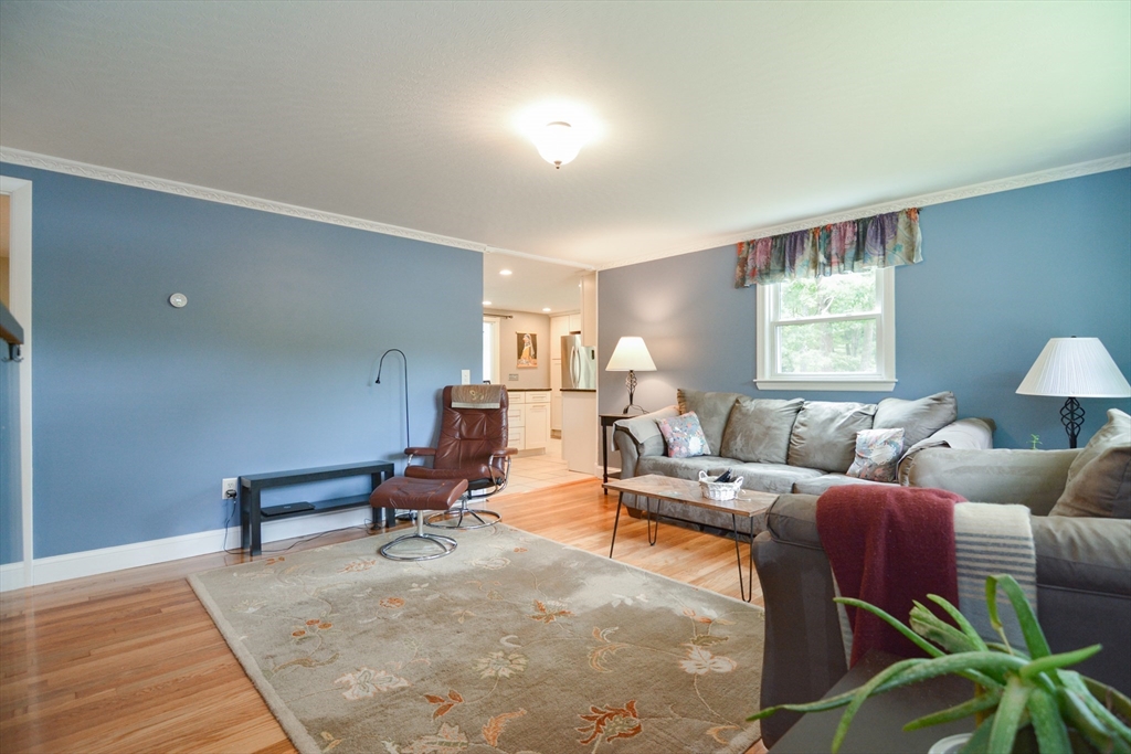 48 Smiths Lane Kingston, MA 02364 - Photo 13 of 38 a living room with furniture