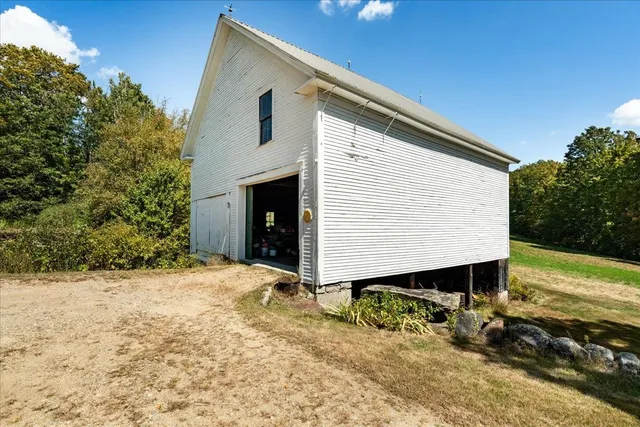$2,200,000 | 22 Abberton Road, Canterbury, NH 03224