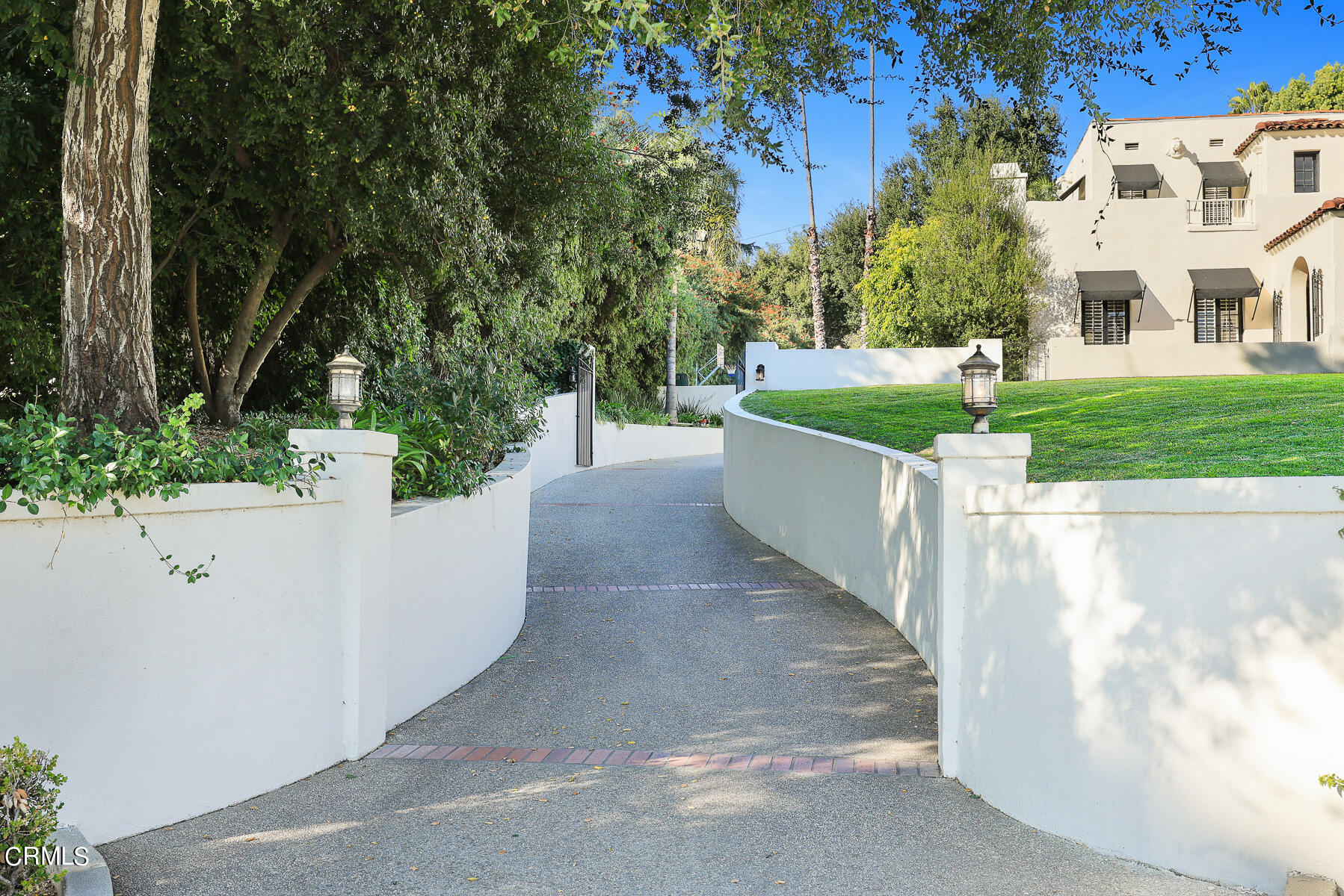2001 Mendocino Lane Altadena, CA 91001 - Photo 10 of 65 MLS_12