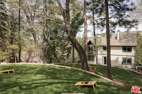 $1,165,000 | 958 Lucerne Lane, Lake Arrowhead, CA 92352