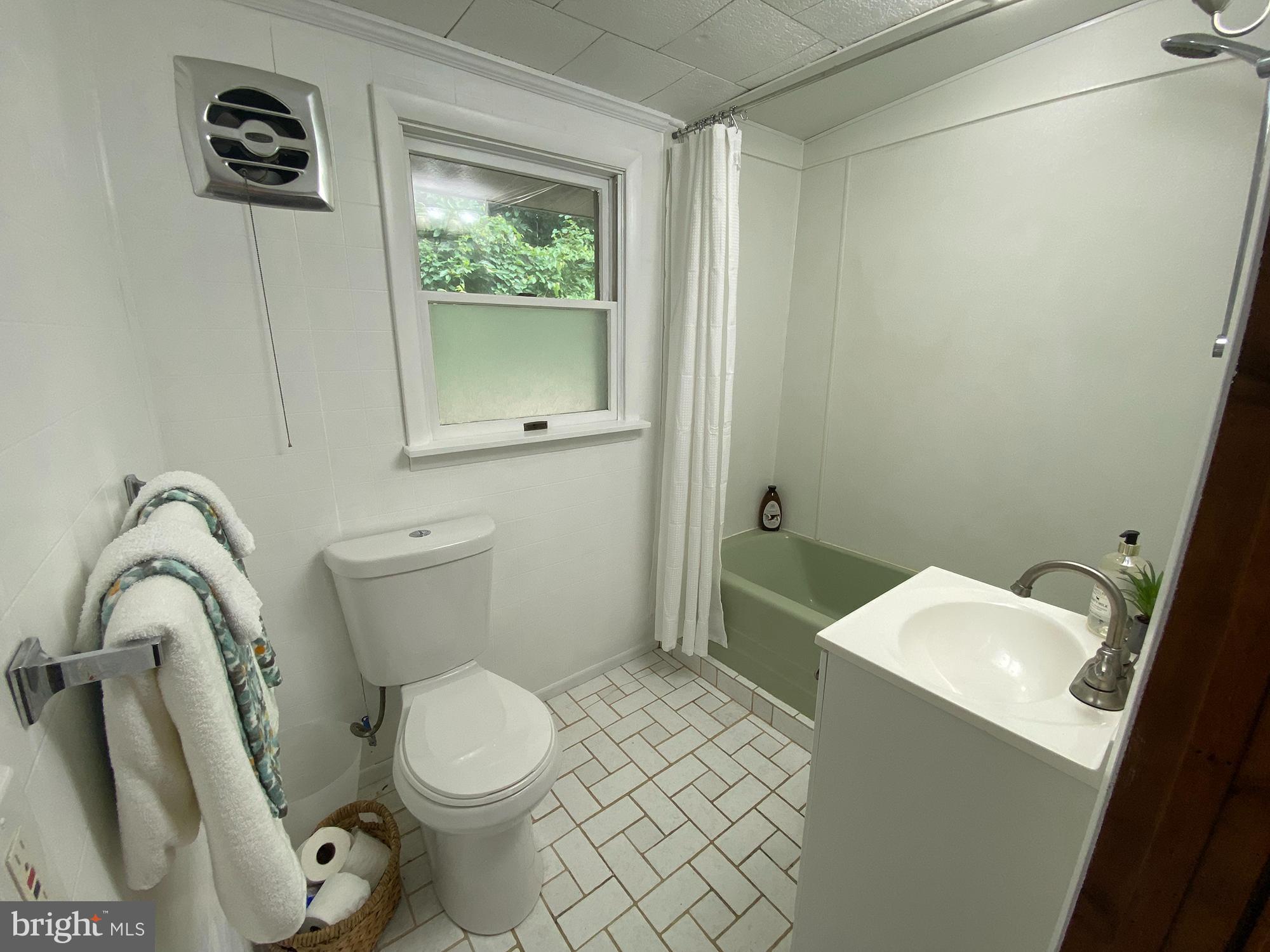 910 Newberry Road Middletown, PA 17057 - Photo 12 of 16 Gallery Image 12