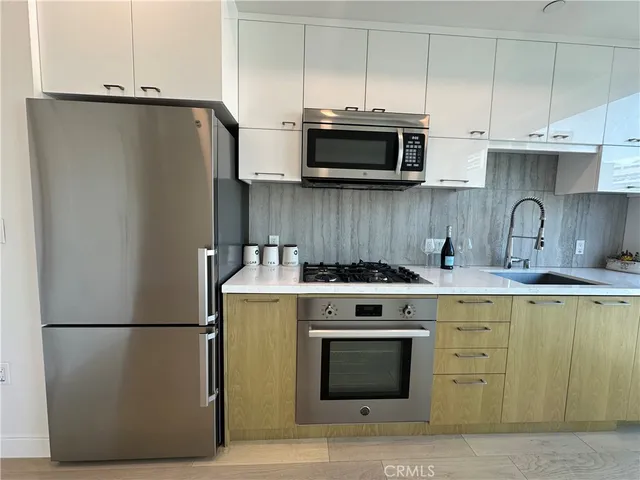 $2,350 | 400 South Broadway, Unit 1002, Los Angeles, CA 90013
