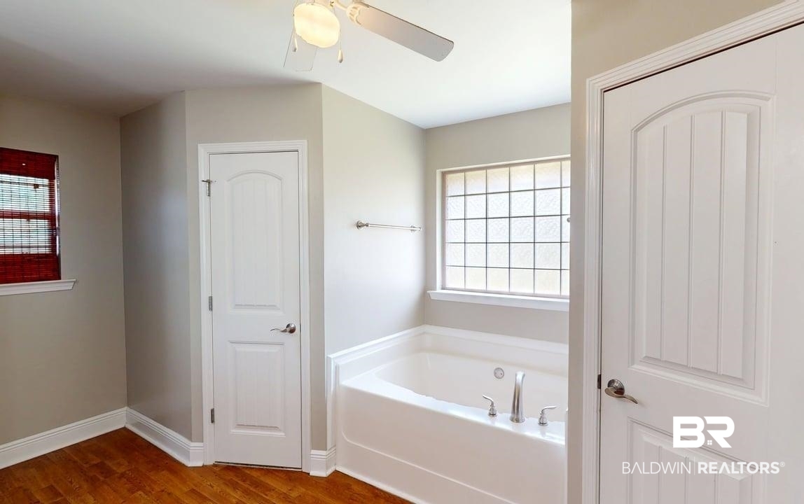 10753 Rigby Drive Mobile, AL 36695 - Photo 16 of 33 Primary Bathroom