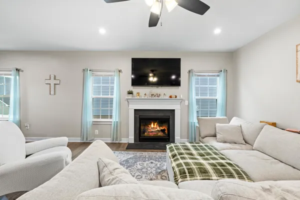 $569,900 | 10166 Oak Cir Lane, McGaheysville, VA 22840