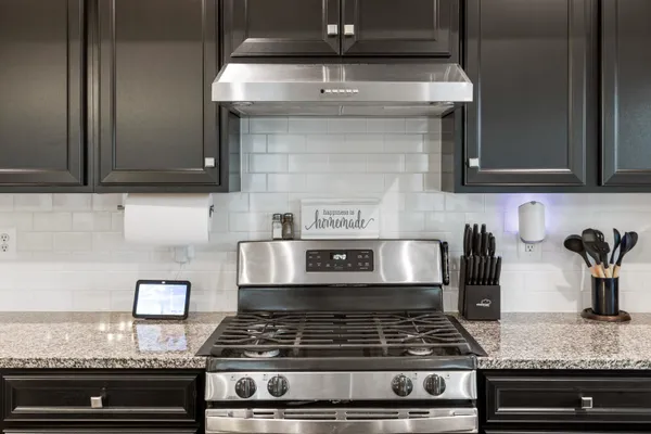 $569,900 | 10166 Oak Cir Lane, McGaheysville, VA 22840