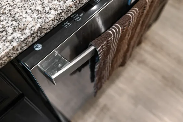 $569,900 | 10166 Oak Cir Lane, McGaheysville, VA 22840