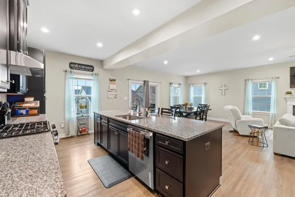 $569,900 | 10166 Oak Cir Lane, McGaheysville, VA 22840