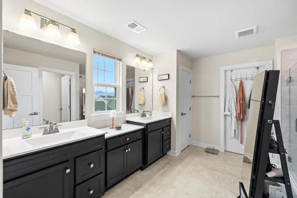 $569,900 | 10166 Oak Cir Lane, McGaheysville, VA 22840