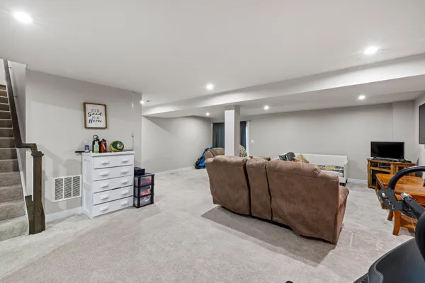 $569,900 | 10166 Oak Cir Lane, McGaheysville, VA 22840