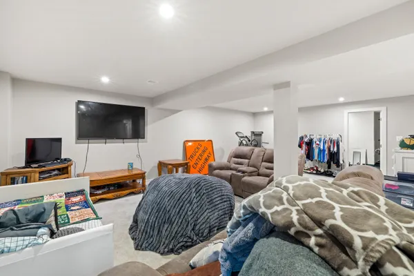 $569,900 | 10166 Oak Cir Lane, McGaheysville, VA 22840