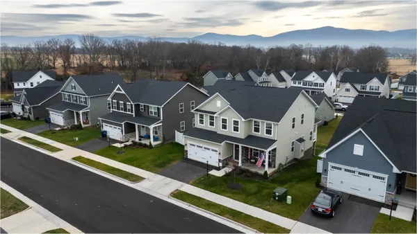 $569,900 | 10166 Oak Cir Lane, McGaheysville, VA 22840