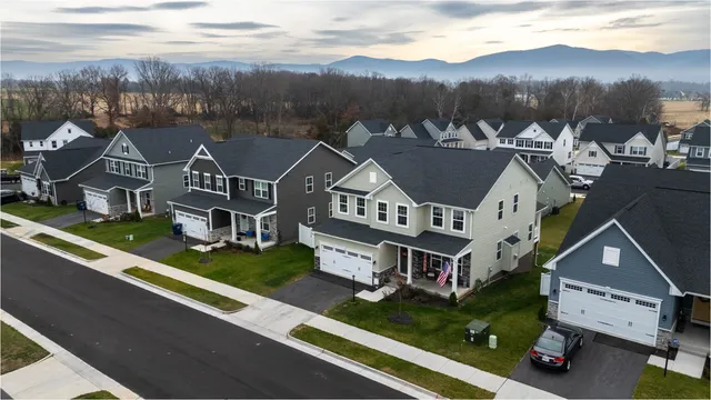 $589,000 | 10166 Oak Cir Lane, McGaheysville, VA 22840