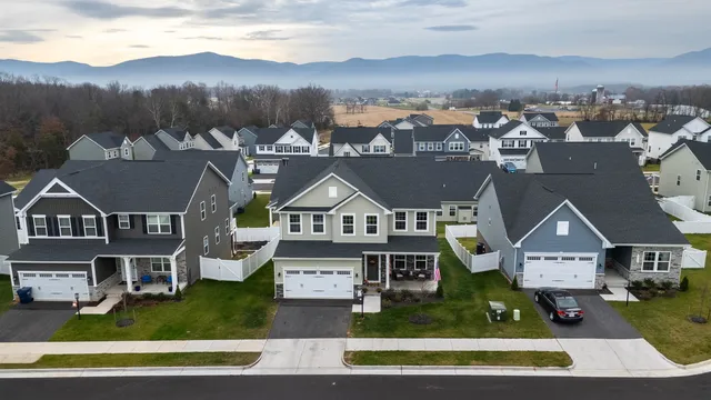 $589,000 | 10166 Oak Cir Lane, McGaheysville, VA 22840