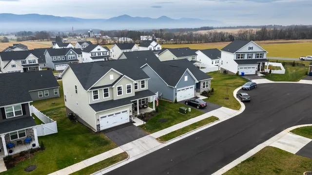 $589,000 | 10166 Oak Cir Lane, McGaheysville, VA 22840