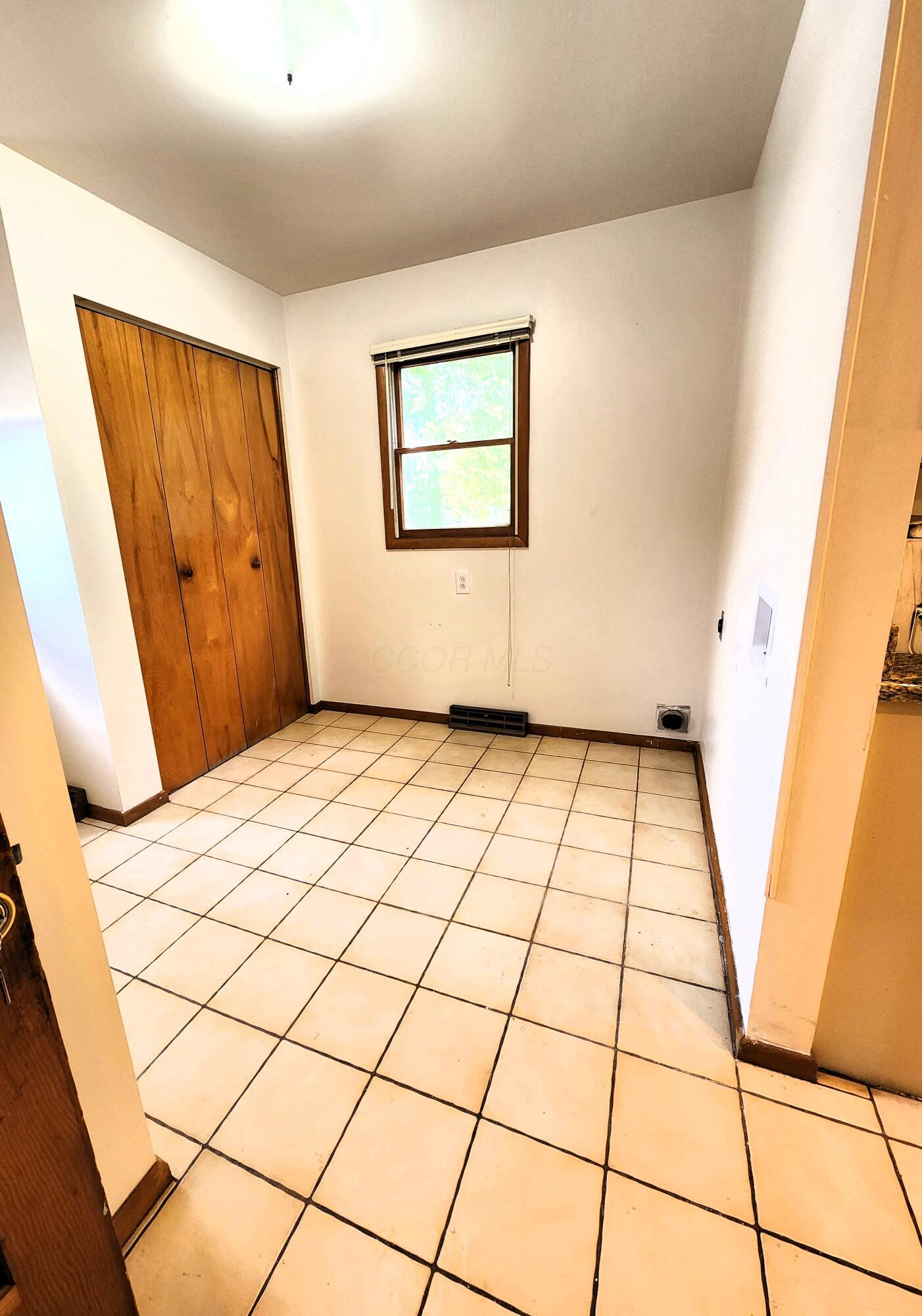 6258 Peach Tree Road Columbus, OH 43213 - Photo 27 of 32 Mud Room
