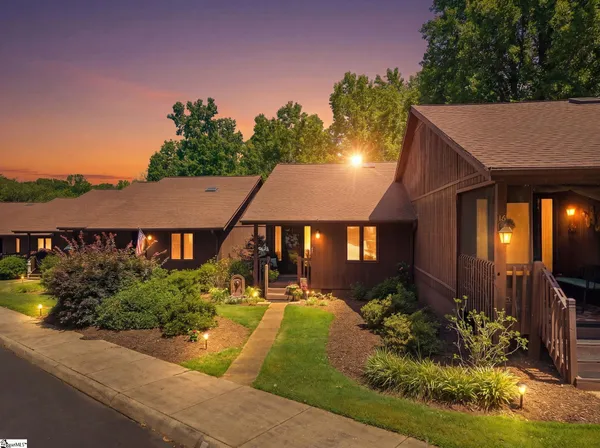 $265,000 | 15 Creekside Way, Greenville, SC 29609