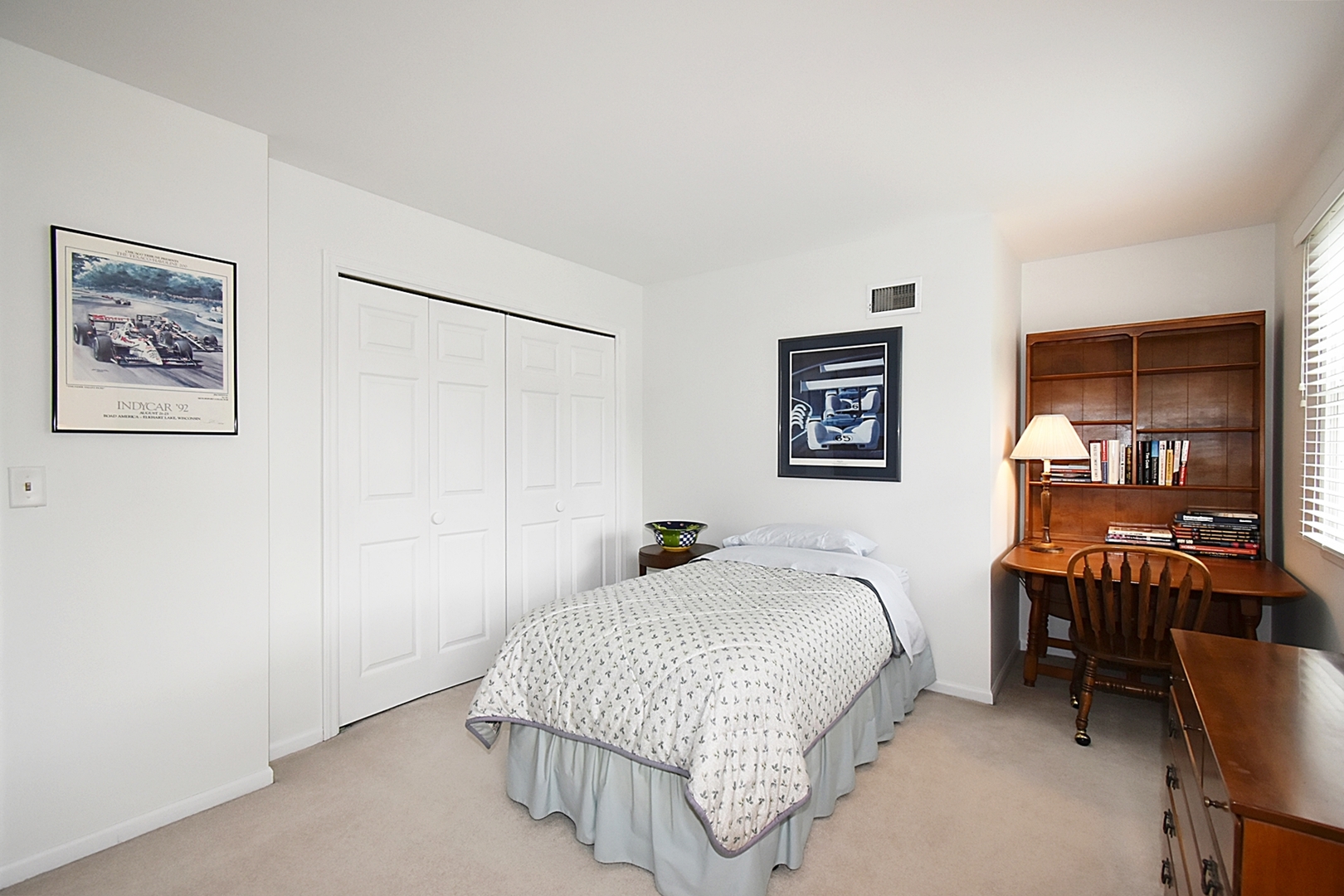 29 Manchester Way Aurora, IL 60506 - Photo 31 of 38 a bedroom with a bed and furniture