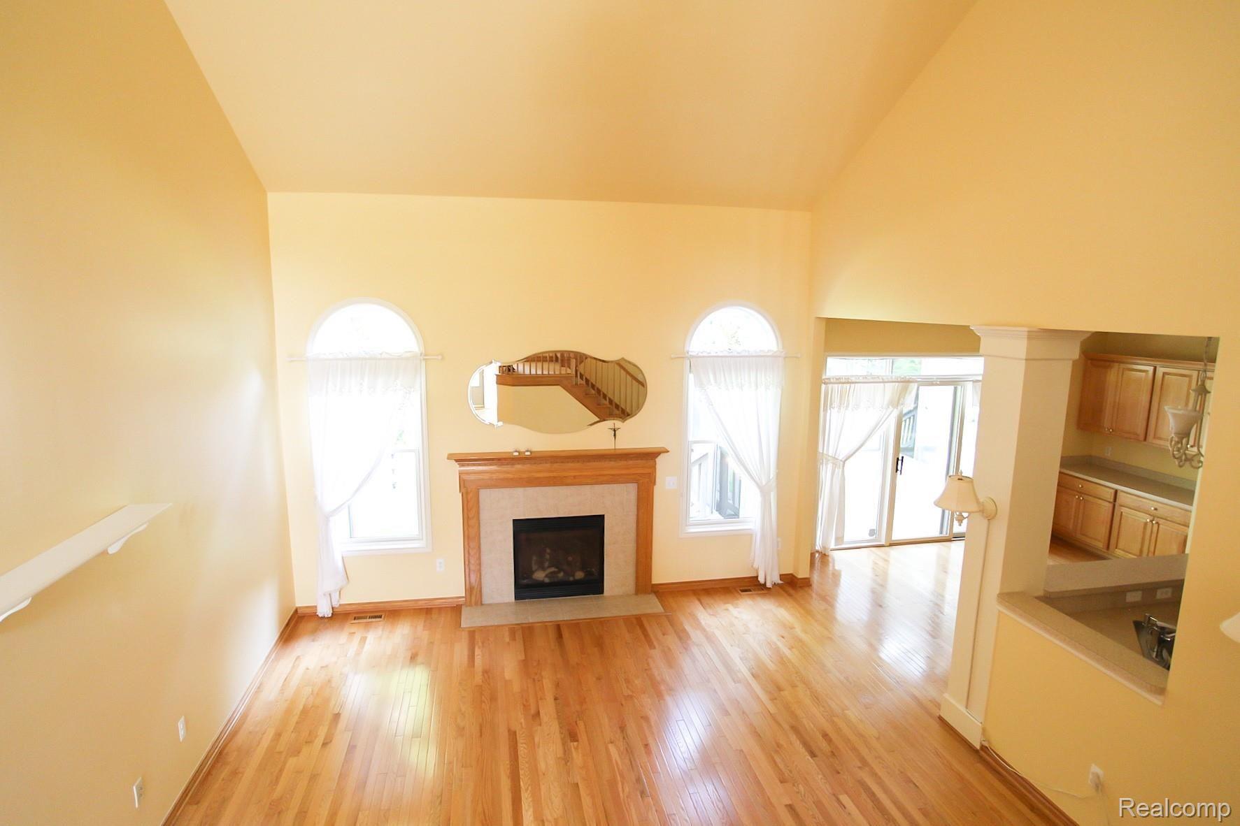 1241 Bloomer Road Rochester, MI 48307 - Photo 16 of 39 IMG_0744.JPG