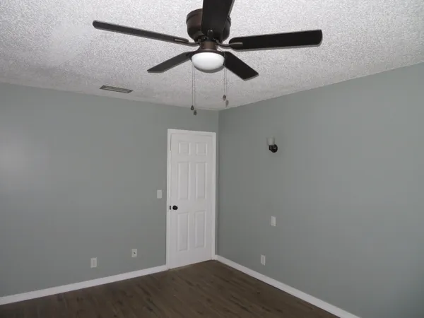 $1,600 | 135 Lake Carol Drive, Unit 135, West Palm Beach, FL 33411