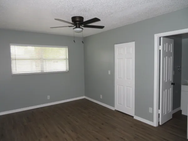 $1,600 | 135 Lake Carol Drive, Unit 135, West Palm Beach, FL 33411