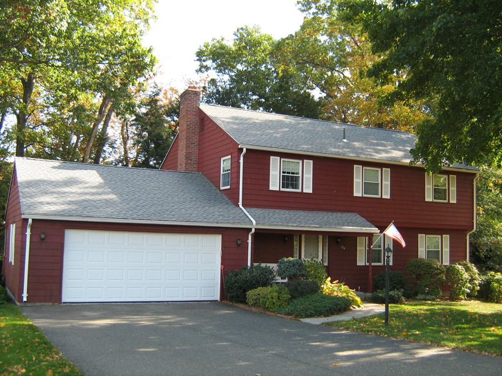 126 Squassick Road West Springfield, MA 01089 - Photo 1 of 21 Gallery Image 1