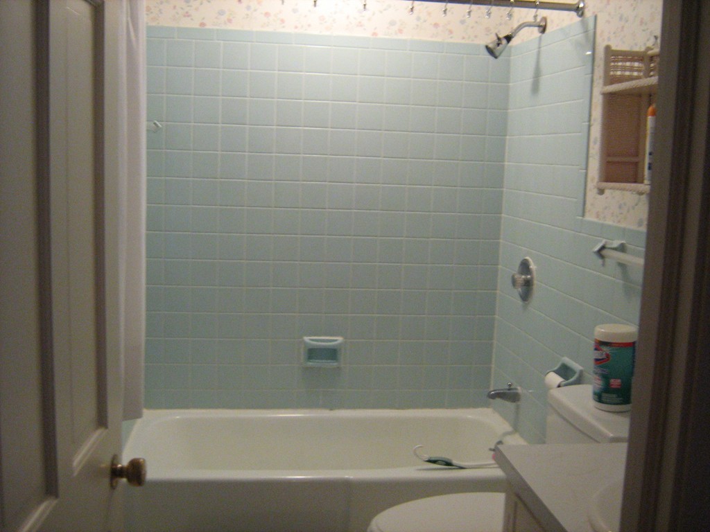 126 Squassick Road West Springfield, MA 01089 - Photo 14 of 21 Gallery Image 14