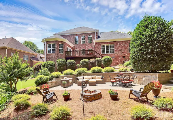 $910,000 | 13824 Glen Abbey Drive, Charlotte, NC 28278