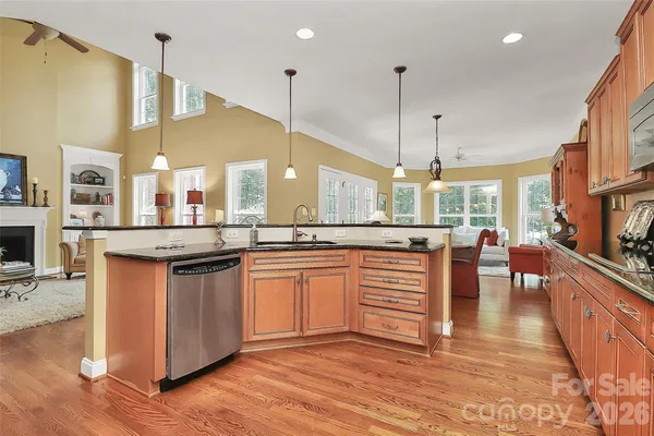 $910,000 | 13824 Glen Abbey Drive, Charlotte, NC 28278
