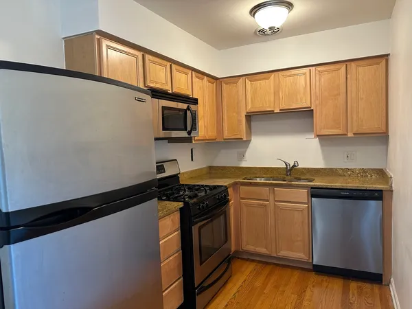 $1,275 | 1415 West Lunt Avenue, Unit 408, Chicago, IL 60626