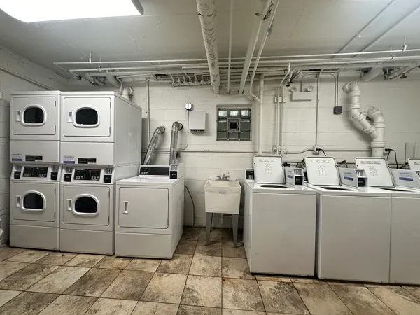$1,275 | 1415 West Lunt Avenue, Unit 408, Chicago, IL 60626