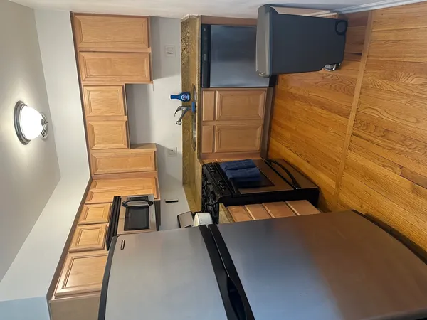 $1,350 | 1415 West Lunt Avenue, Unit 408, Chicago, IL 60626